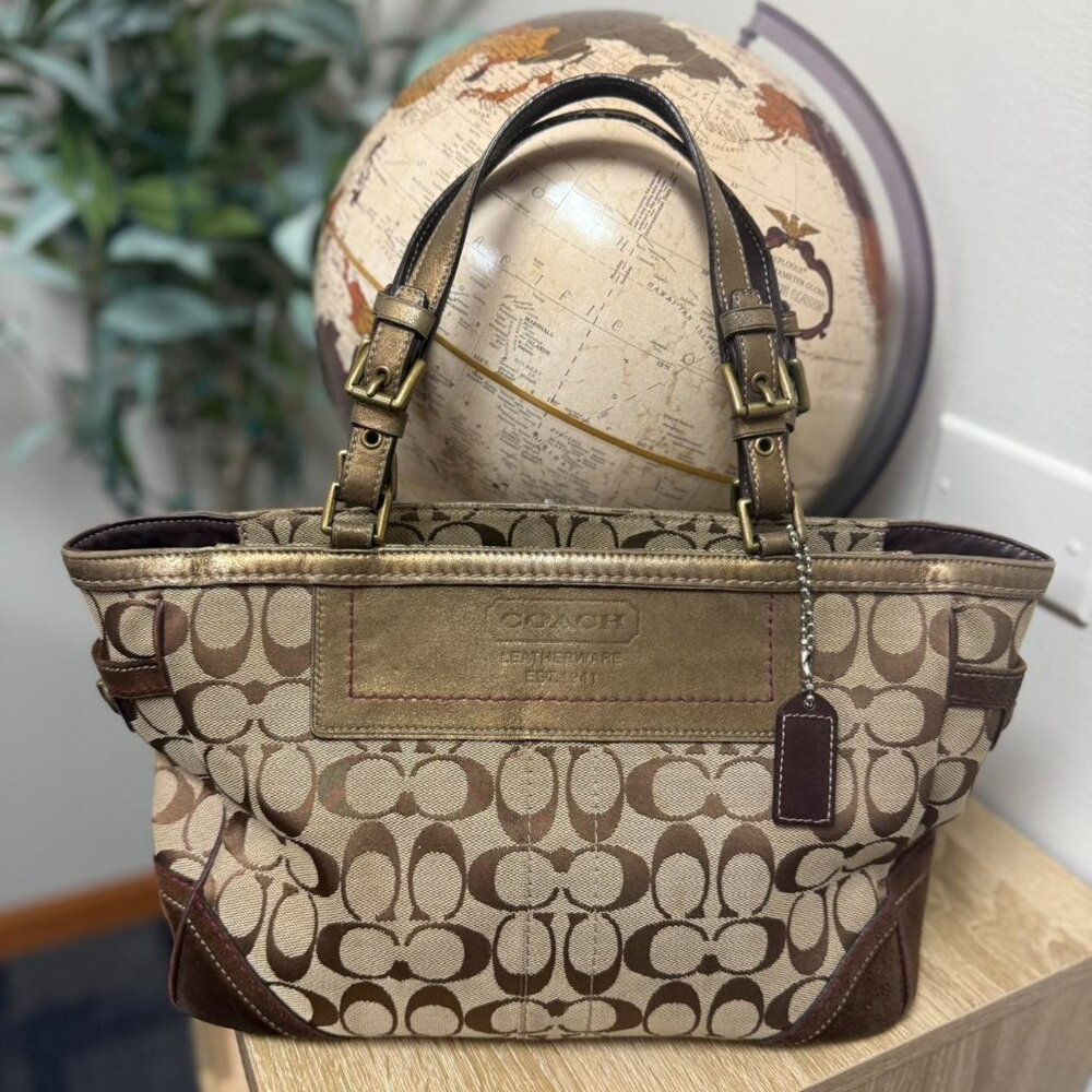 Vintage 2005 Coach Hamptons tote